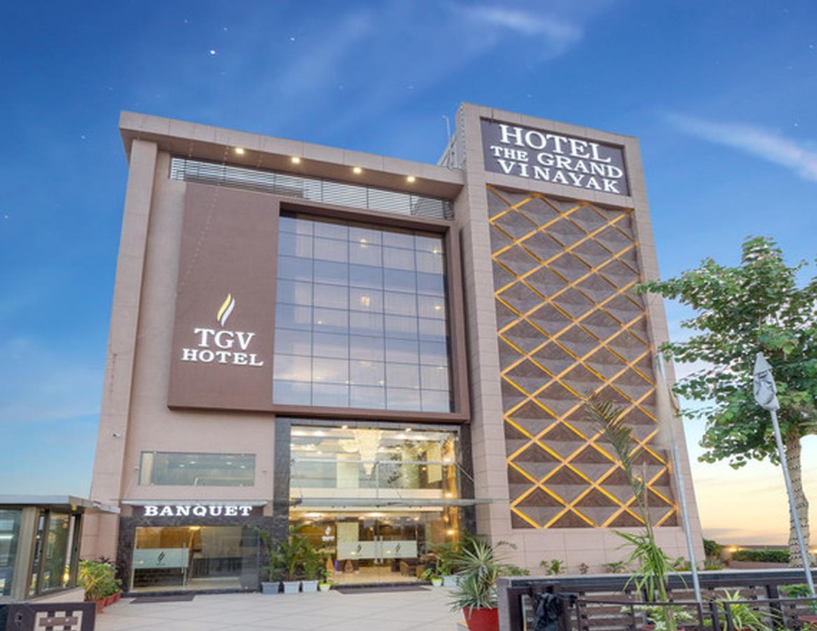 Oyo 13253 The Grand Vinayak Hotel Ahmedabad Luaran gambar