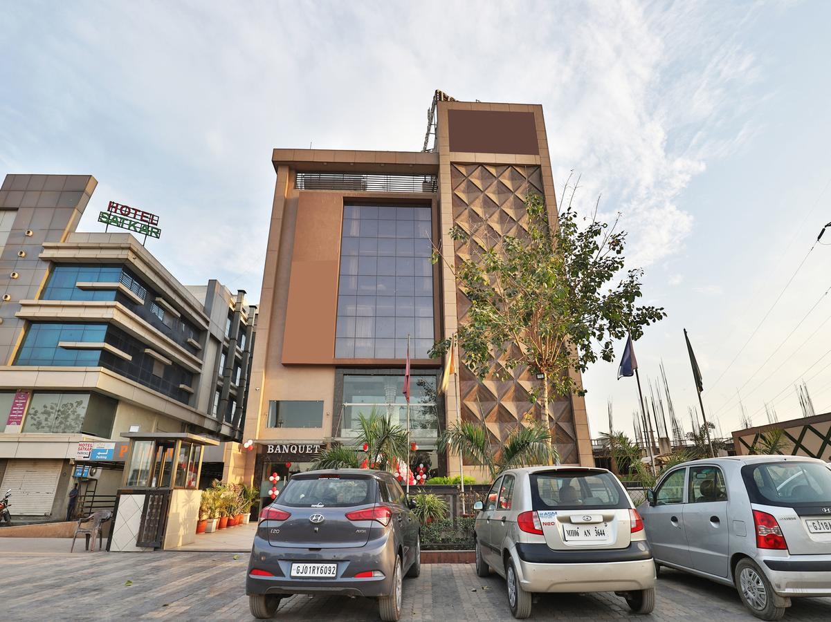Oyo 13253 The Grand Vinayak Hotel Ahmedabad Luaran gambar