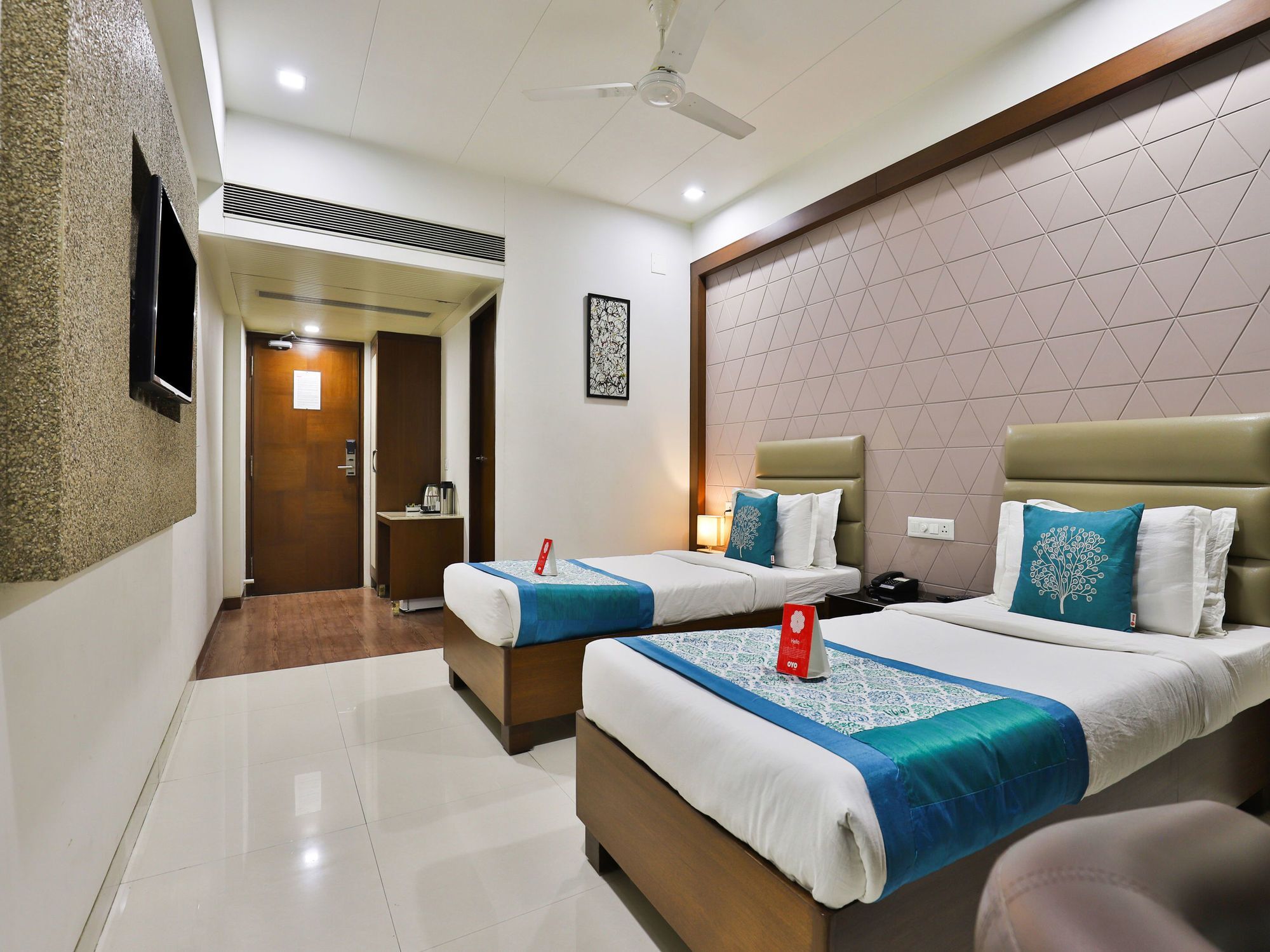Oyo 13253 The Grand Vinayak Hotel Ahmedabad Luaran gambar