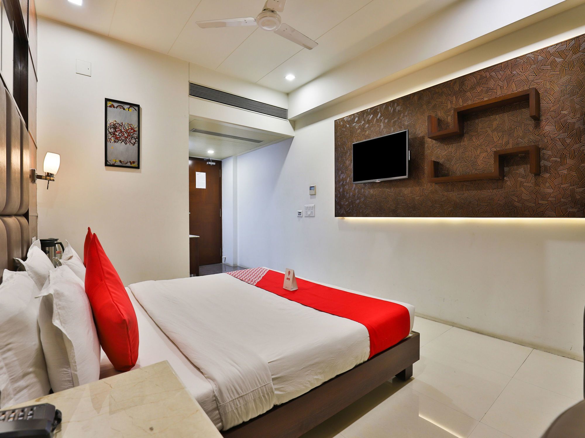 Oyo 13253 The Grand Vinayak Hotel Ahmedabad Luaran gambar