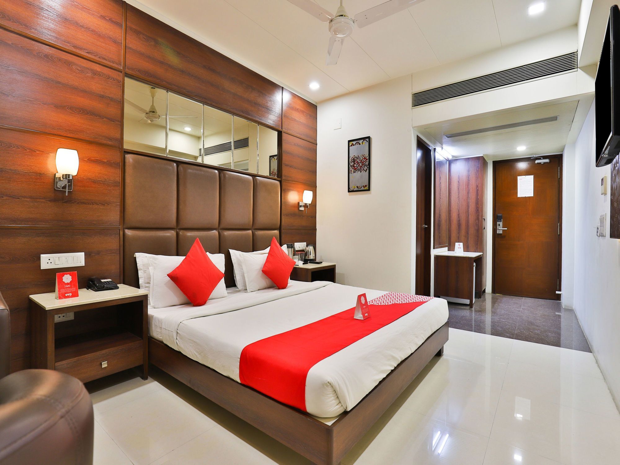 Oyo 13253 The Grand Vinayak Hotel Ahmedabad Luaran gambar